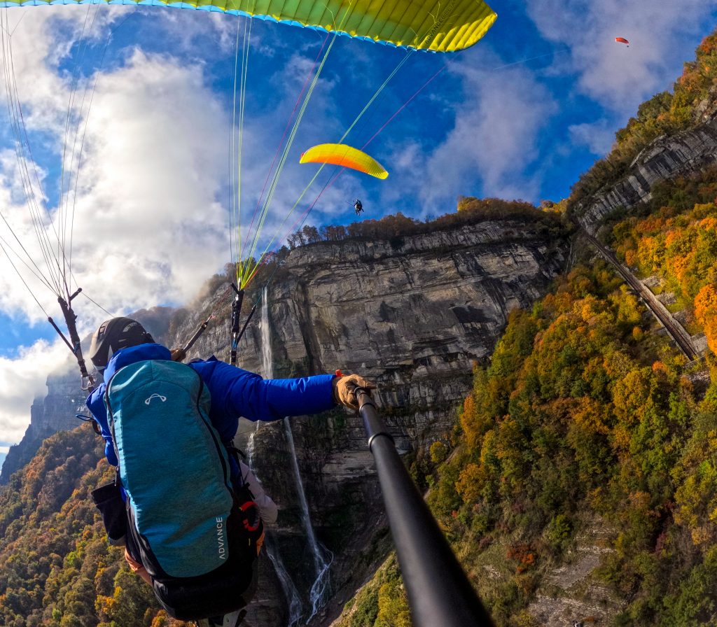 Tandem paragliding Performance XC flight above the French Alps from Saint-Hilaire